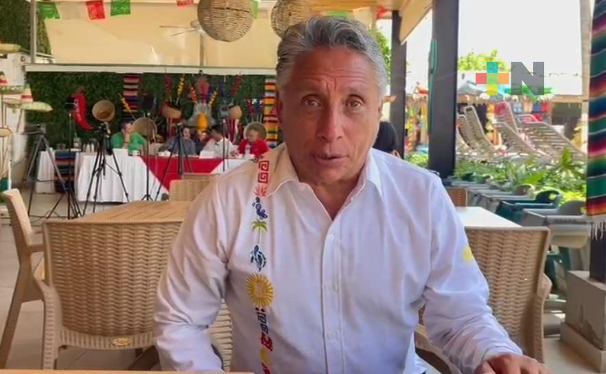 Manuel Negrete felicita a campeones de futbol interdependencias