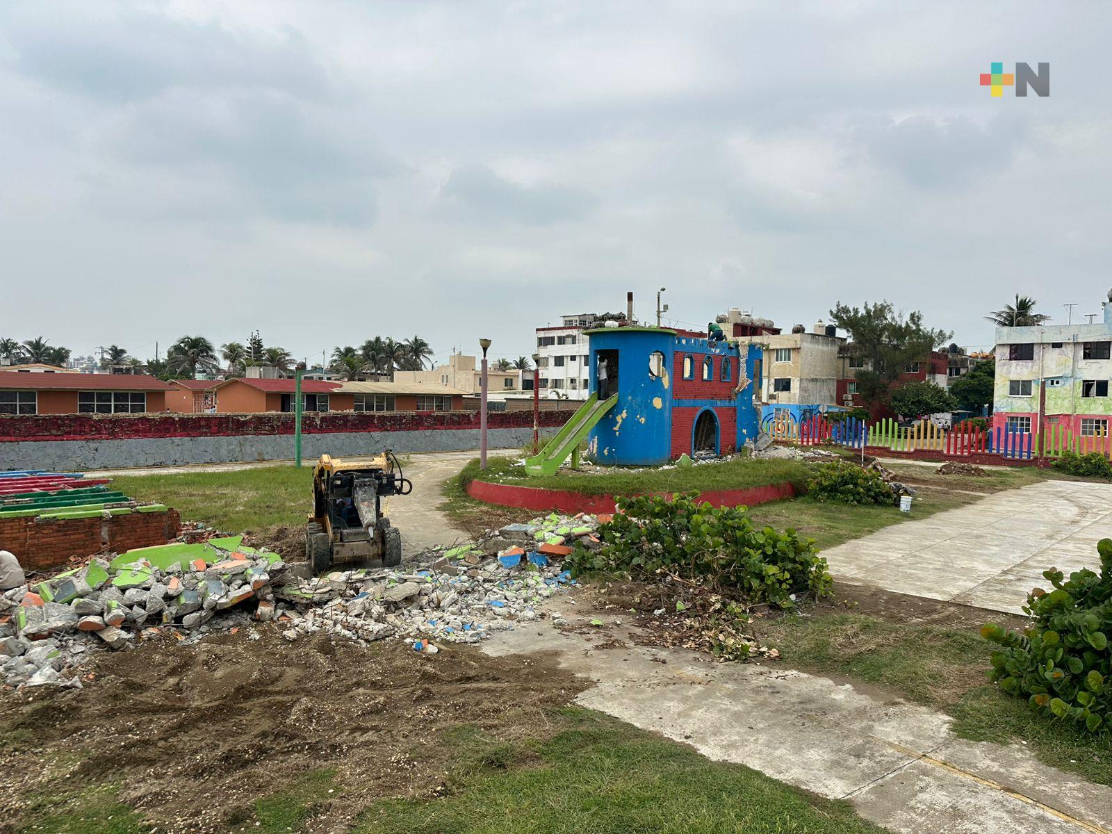 Demuelen parque Playa Sol de Coatza y habrá nueva construcción