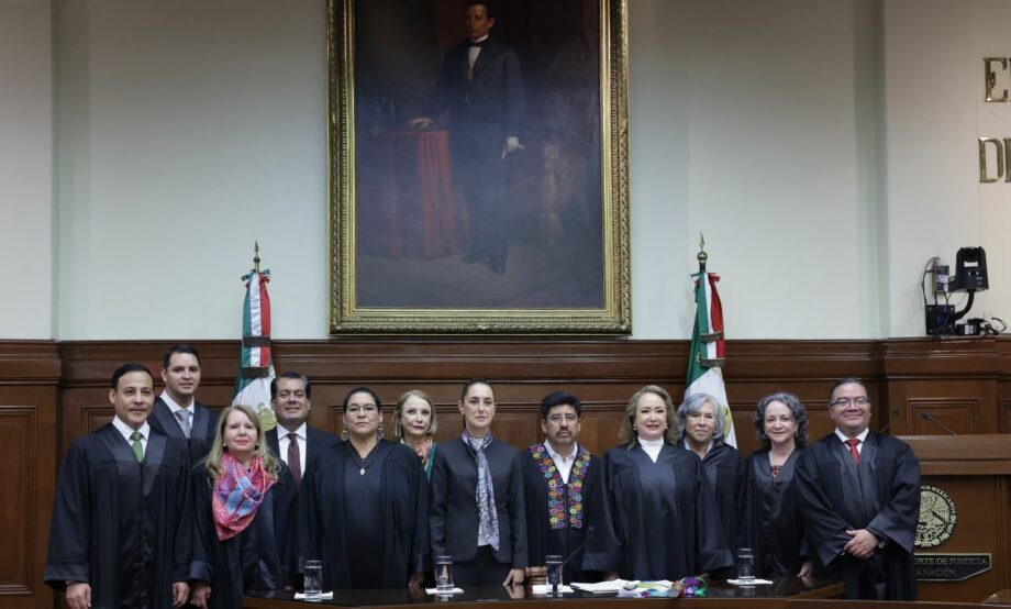 Publica SCJN ajuste salarial menor al de la presidenta de México