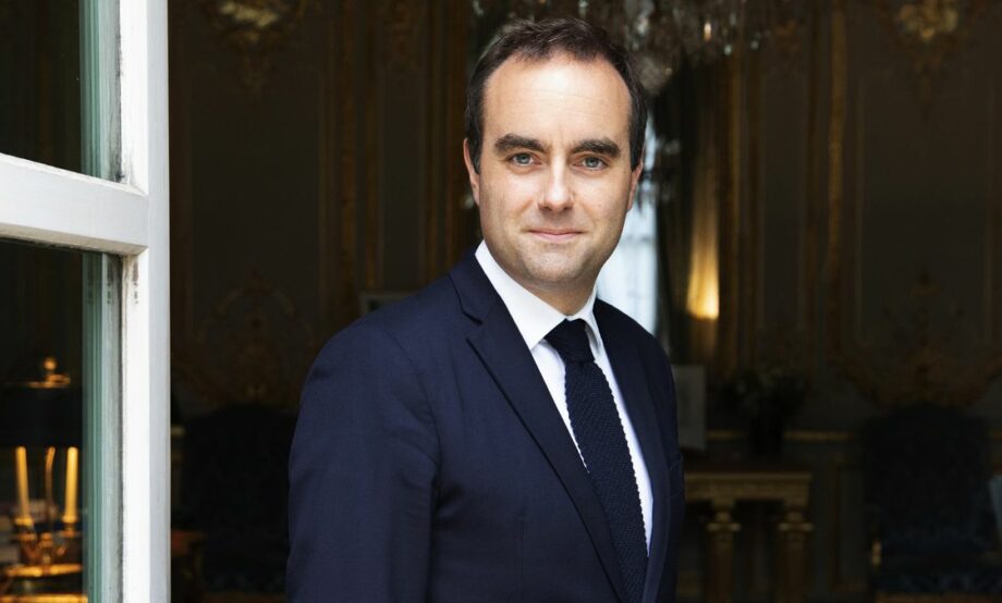 Macron nombra a nuevo ministro de Defensa