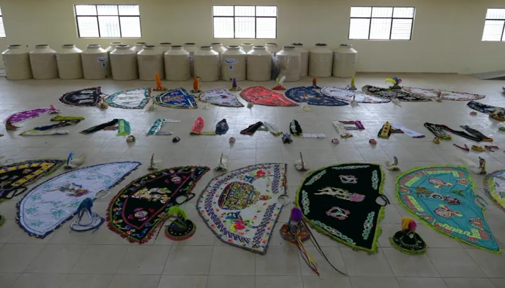 Tradición del vestuario de carnaval de Zacualpan resurge en fiestas septembrinas