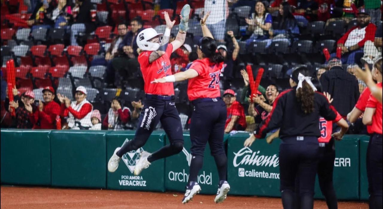 Ocho equipos en la próxima temporada del softbol femenil profesional