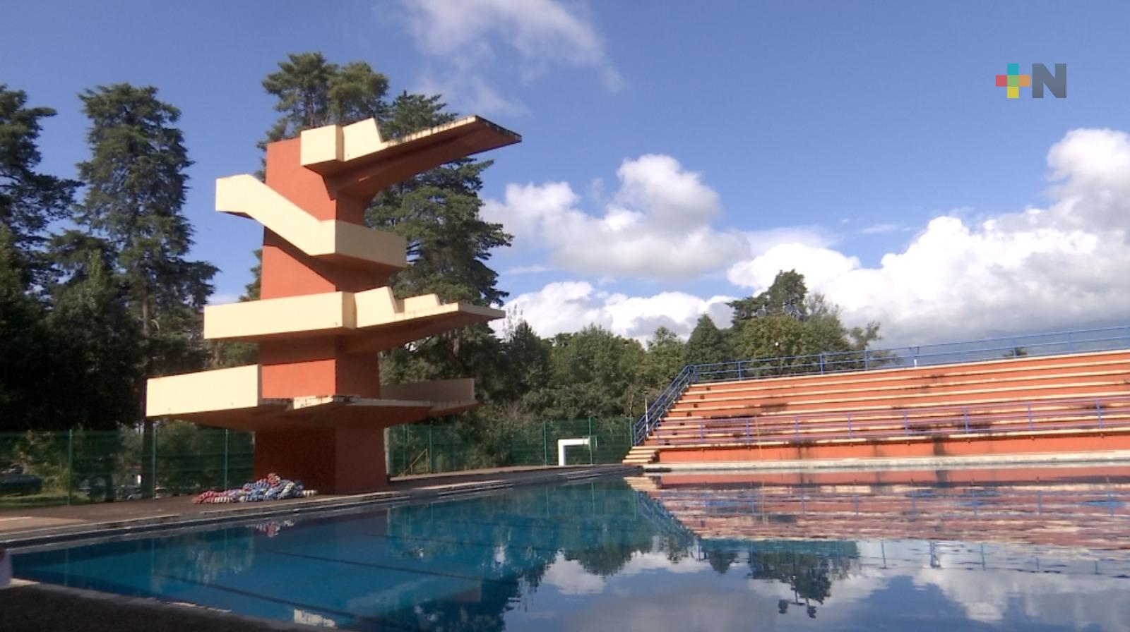 Se mantiene la actividad del centro acuático de la Normal Veracruzana