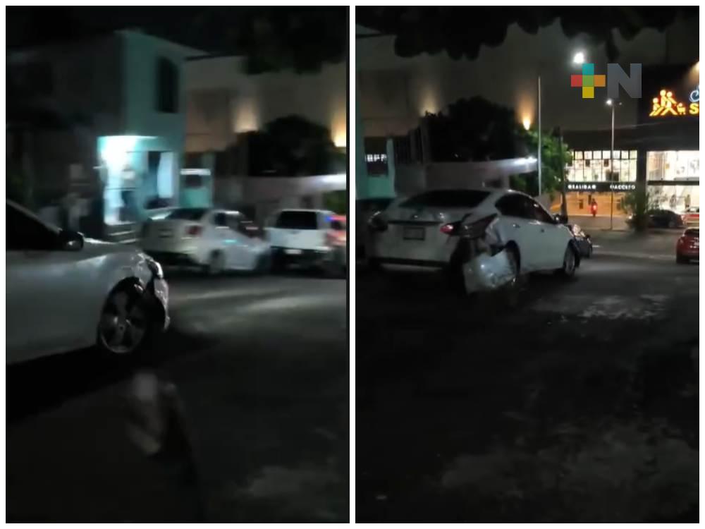 Causa daños conductora al huir de percance vial en Boca del Río