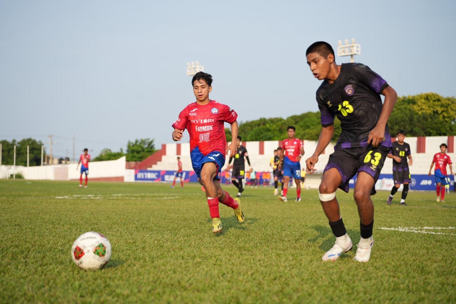 Racing de Veracruz le quita lo invicto a Delfines en duelo cerrado