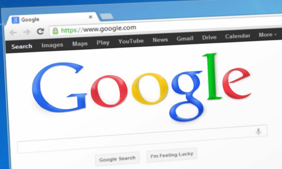 UE impone multa millonaria a Google por abuso en publicidad