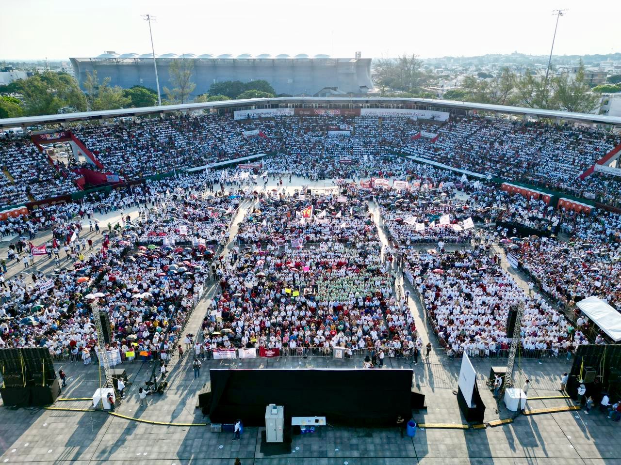 Ante más de 31 mil personas, Claudia Sheinbaum presentó su Primer Informe de Gobierno en Veracruz