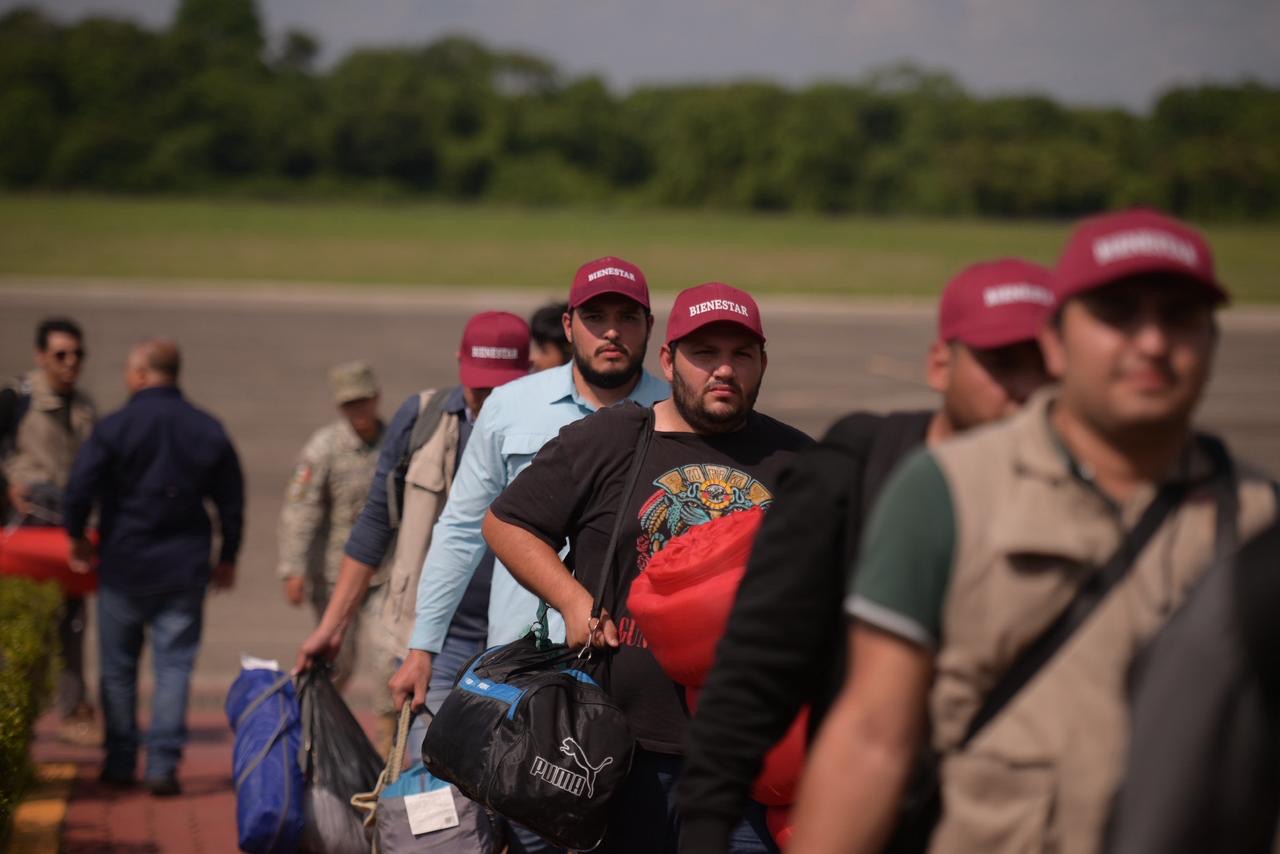 Veracruz respalda con transporte aéreo a brigadas de Bienestar en tareas de censo