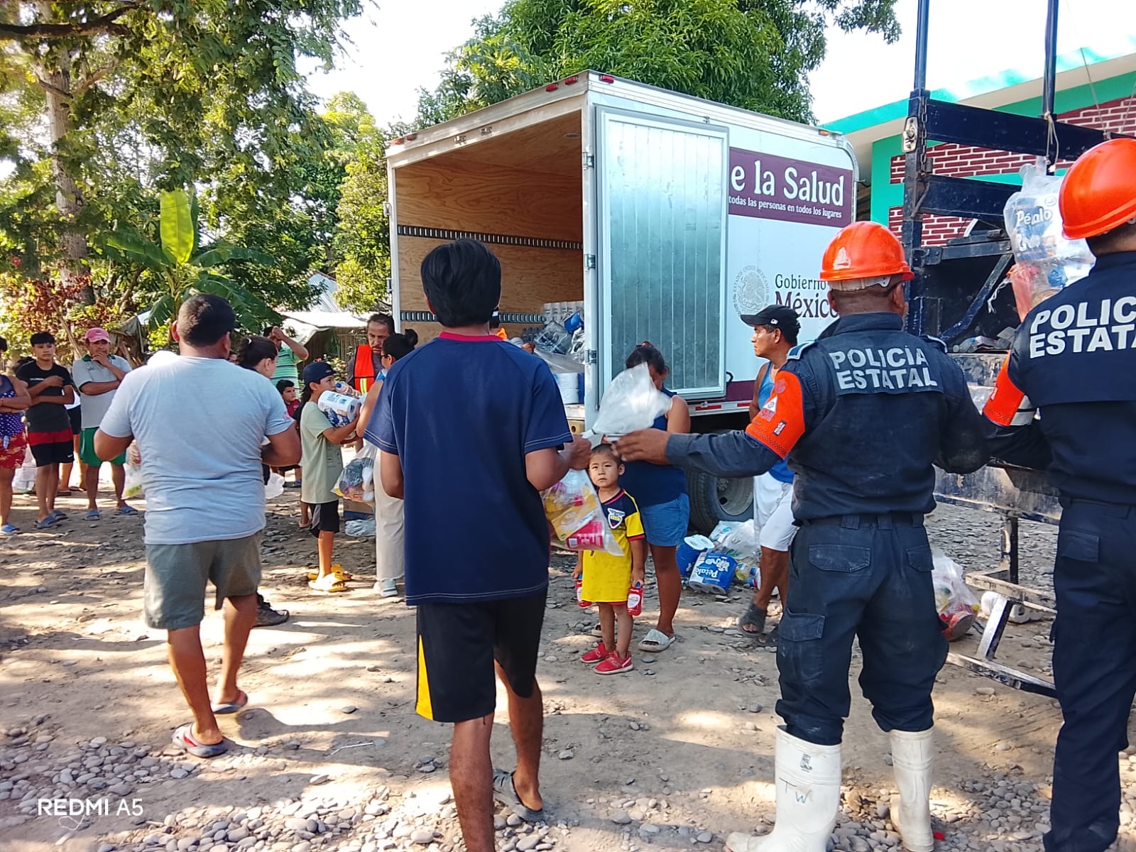 Plan Tajín: 43 mil comidas calientes y 12 mil paquetes alimentarios entregados a población afectada en la zona norte
