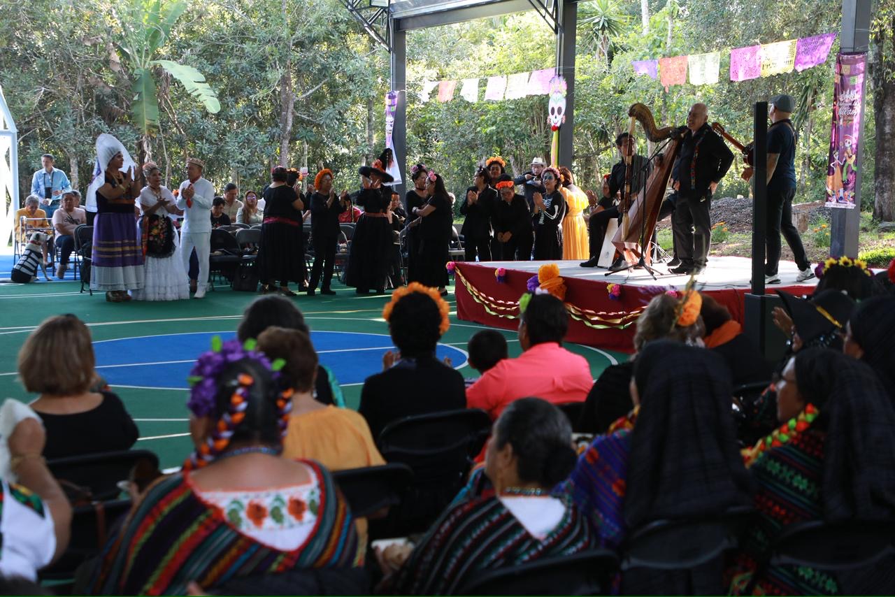 El IPE inaugura techado de cancha en la Estancia Garnica