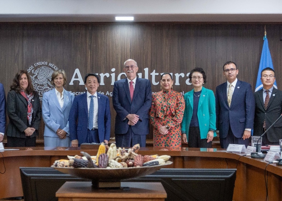 Agricultura y FAO reafirman compromiso para transformar sistemas agroalimentarios