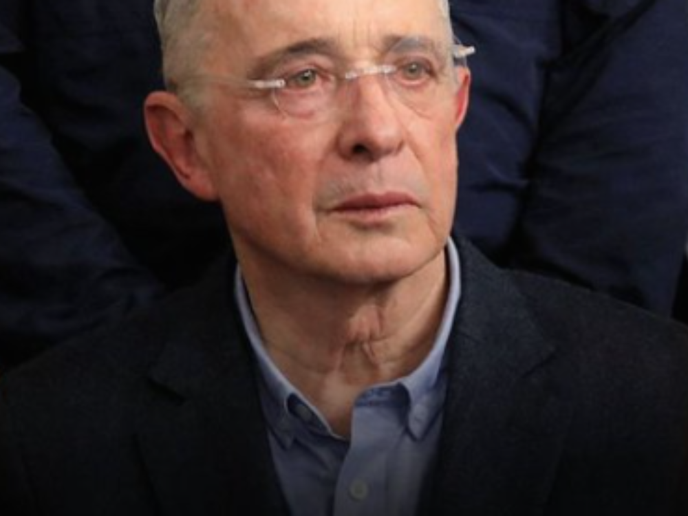 Absuelven a Álvaro Uribe de los cargos en su contra