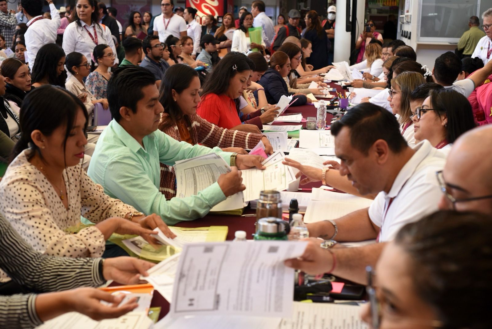 Asigna SEV 650 plazas en educación básica y media superior