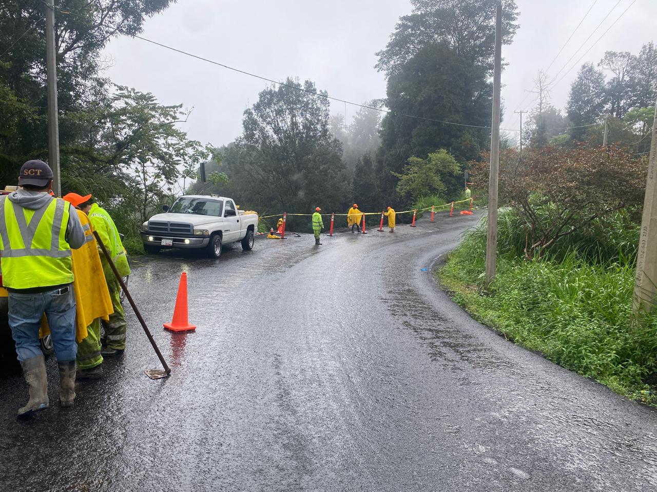 Atiende SICT afectaciones en red carretera federal tras intensas lluvias