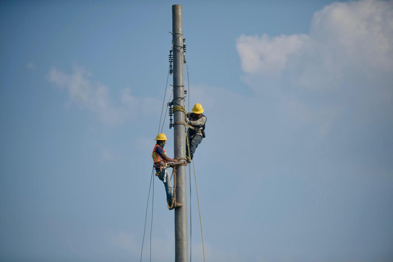 Restablecimiento eléctrico llega a 95.4% en población afectada