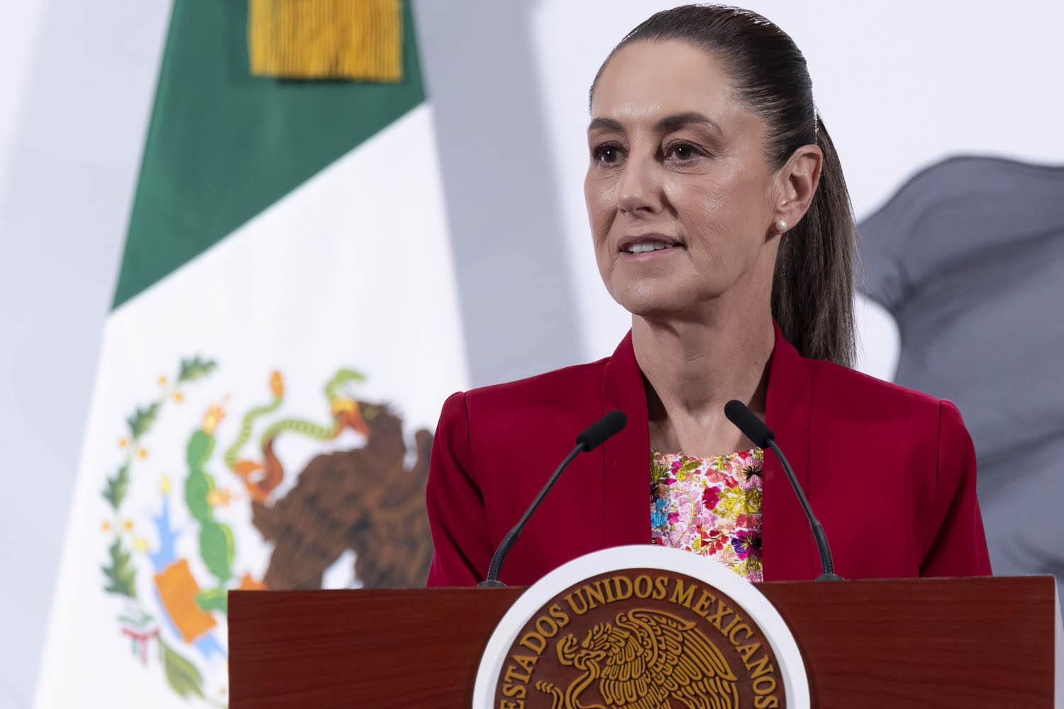 No existe ningún acuerdo del SAT con Grupo Salinas; lo único que debe hacer es pagar