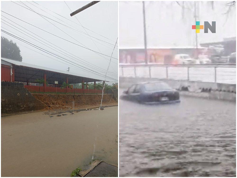 Anegaciones y barda colapsada en Xalapa por lluvias