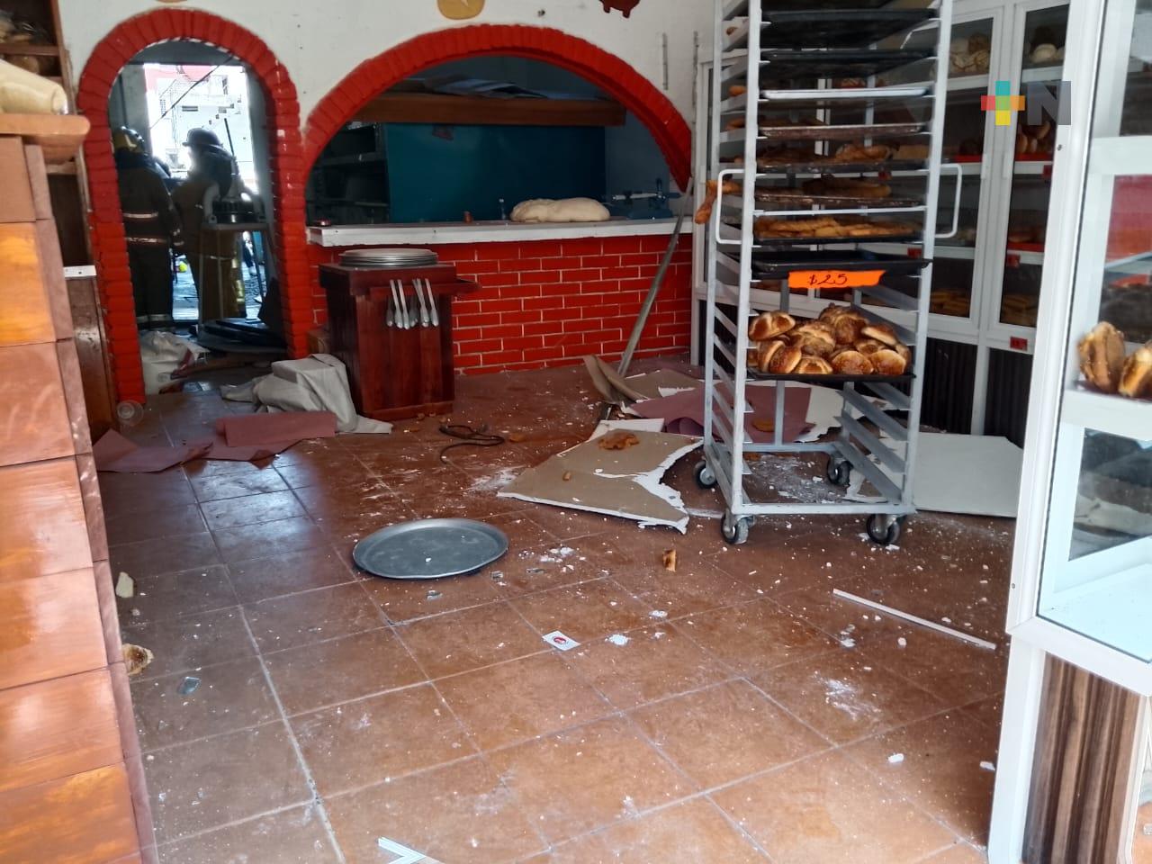 Explota horno en céntrica panadería de Martínez de la Torre