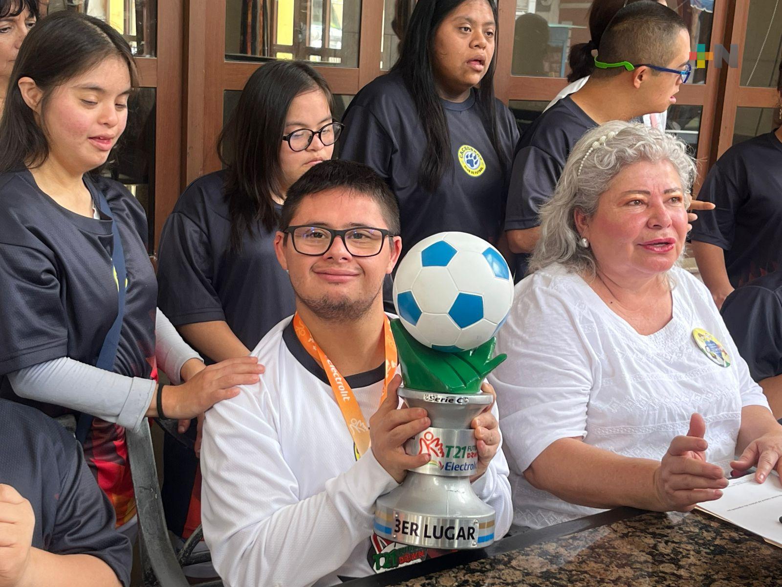Equipo de futbol Down “Cachorros” obtiene tercer lugar en campeonato nacional