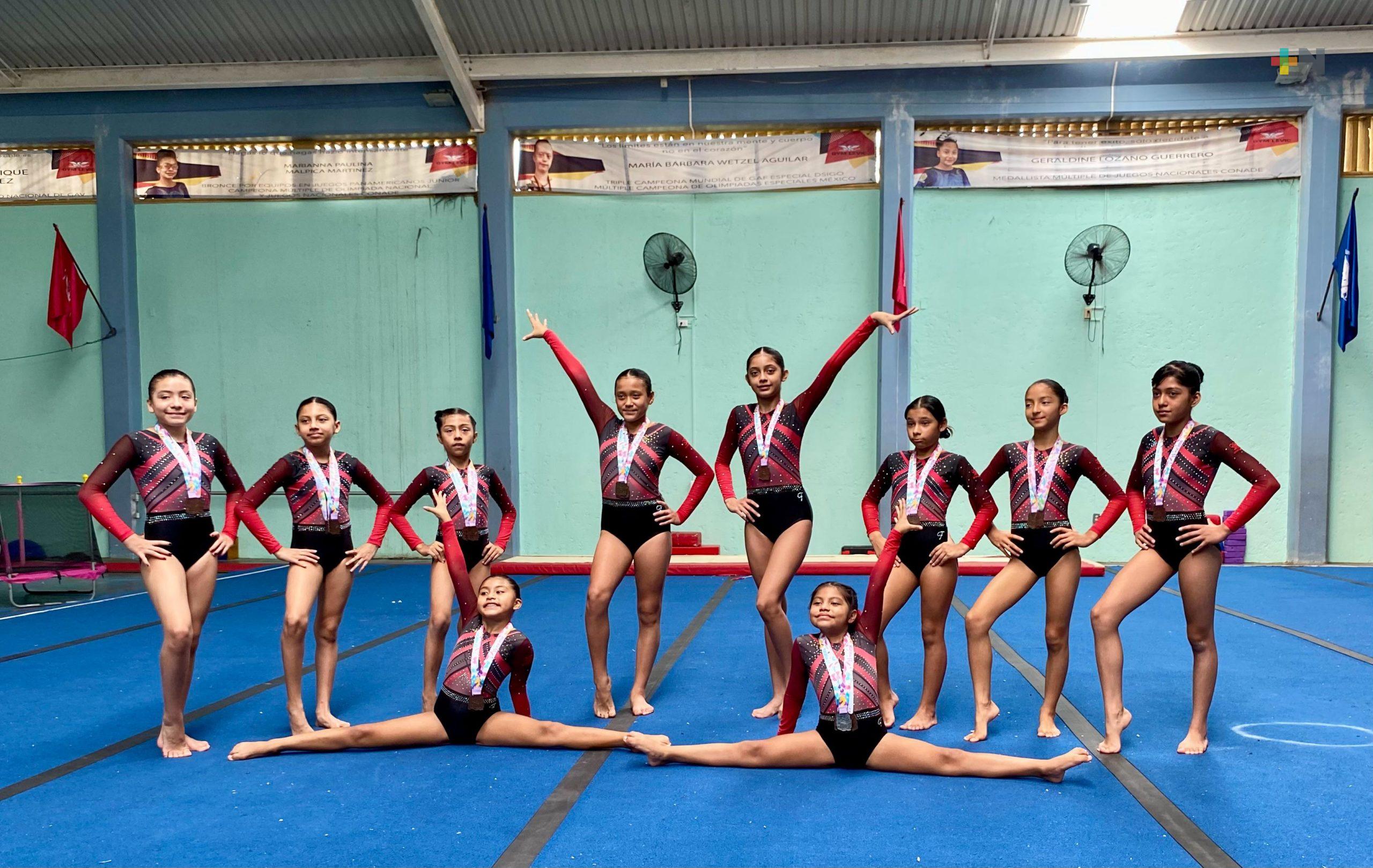Gimnastas de Coatzacoalcos y Minatitlán destacan en campeonato regional, en Mérida