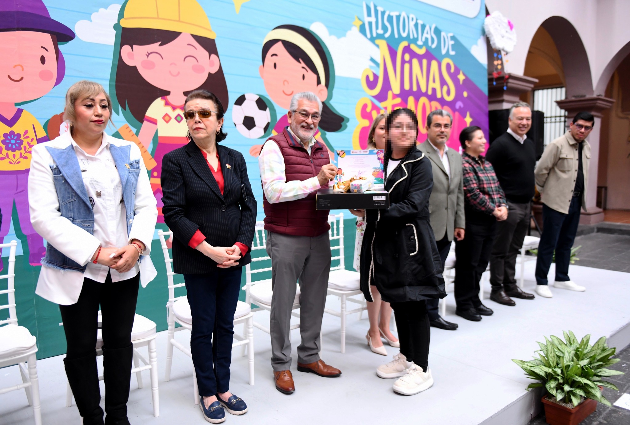 En Xalapa premian a niñas extraordinarias