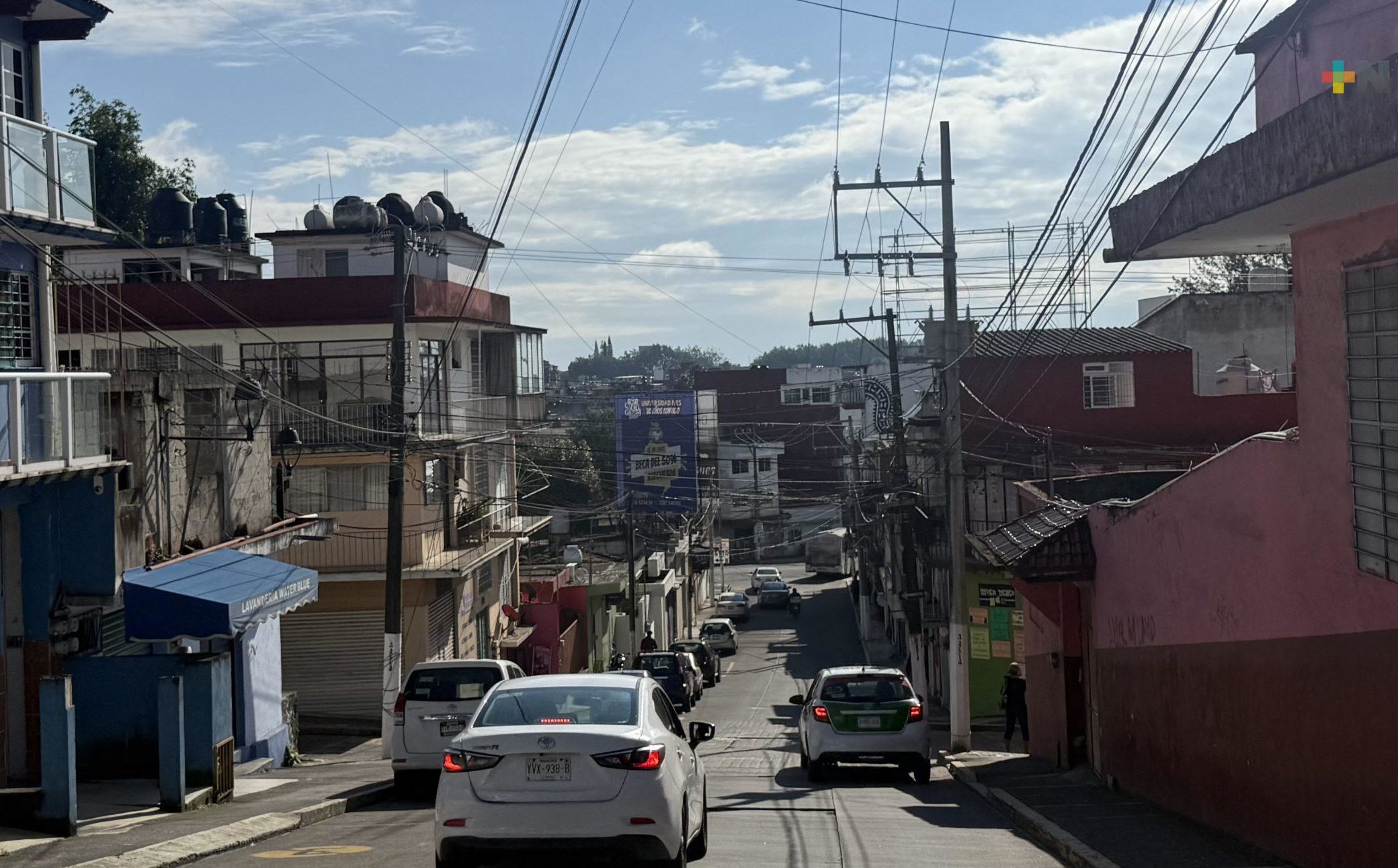Cielo medio nublado, la probabilidad de lluvias aisladas aumenta por la tarde noche