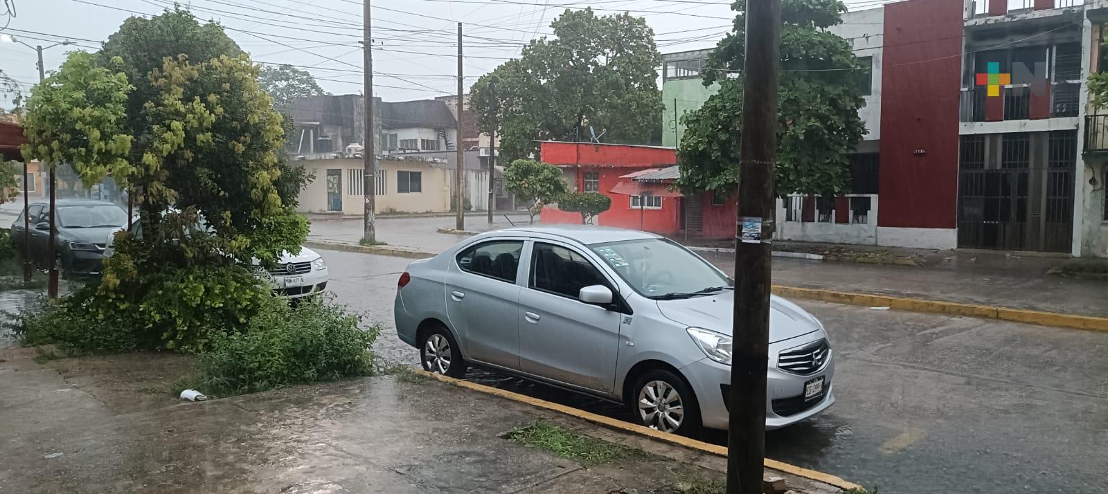 Continúan lluvias en Coatzacoalcos, exhortan a ciudadanía a protegerse por cambios climatológicos