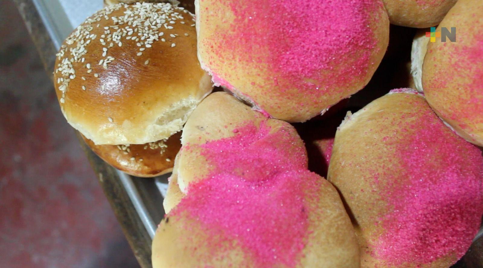 Pan de muerto, tradición presente en hogares de Huatusco