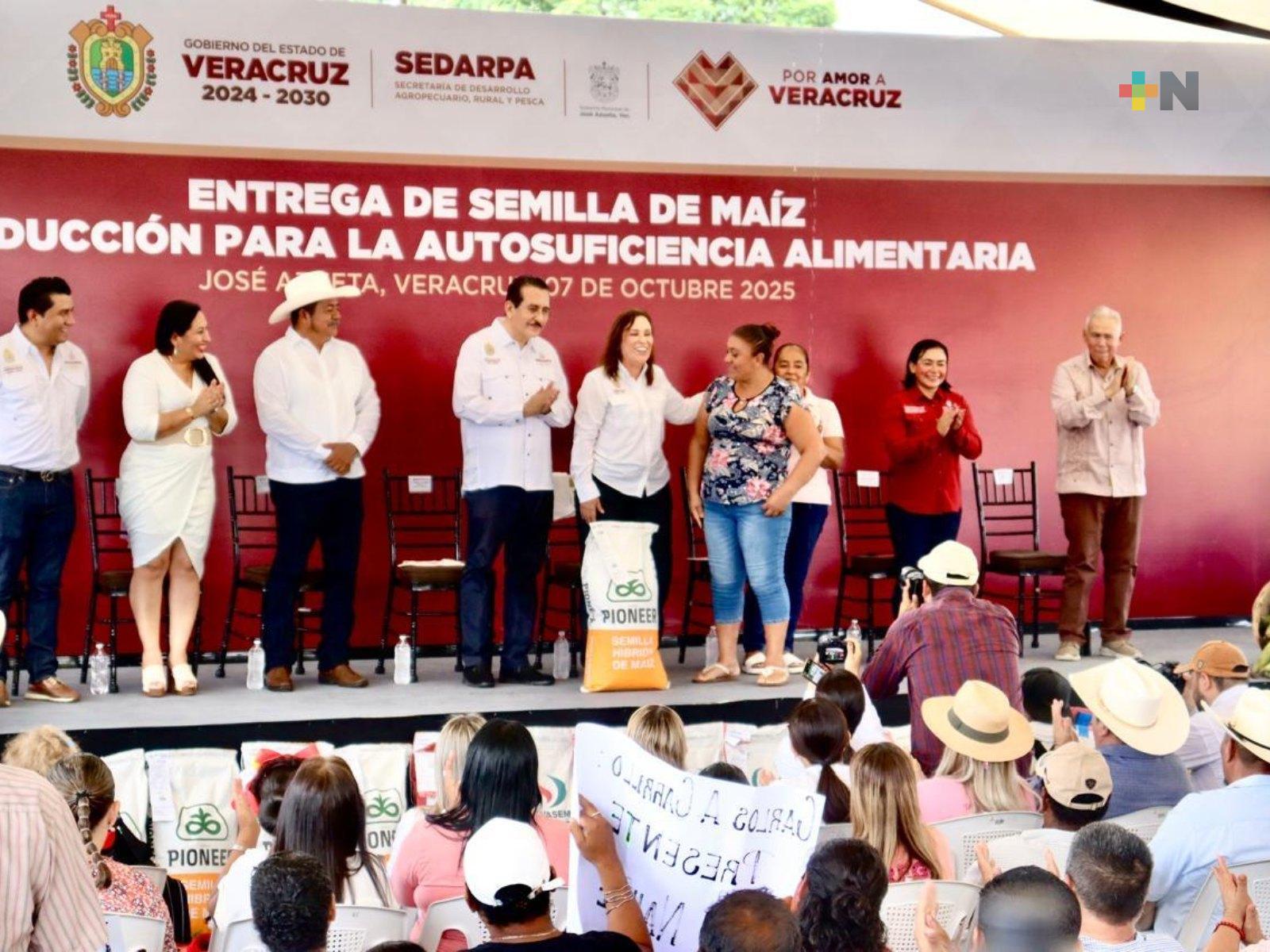 Rocío Nahle impulsa la soberanía alimentaria con apoyo directo al sector maicero en José Azueta