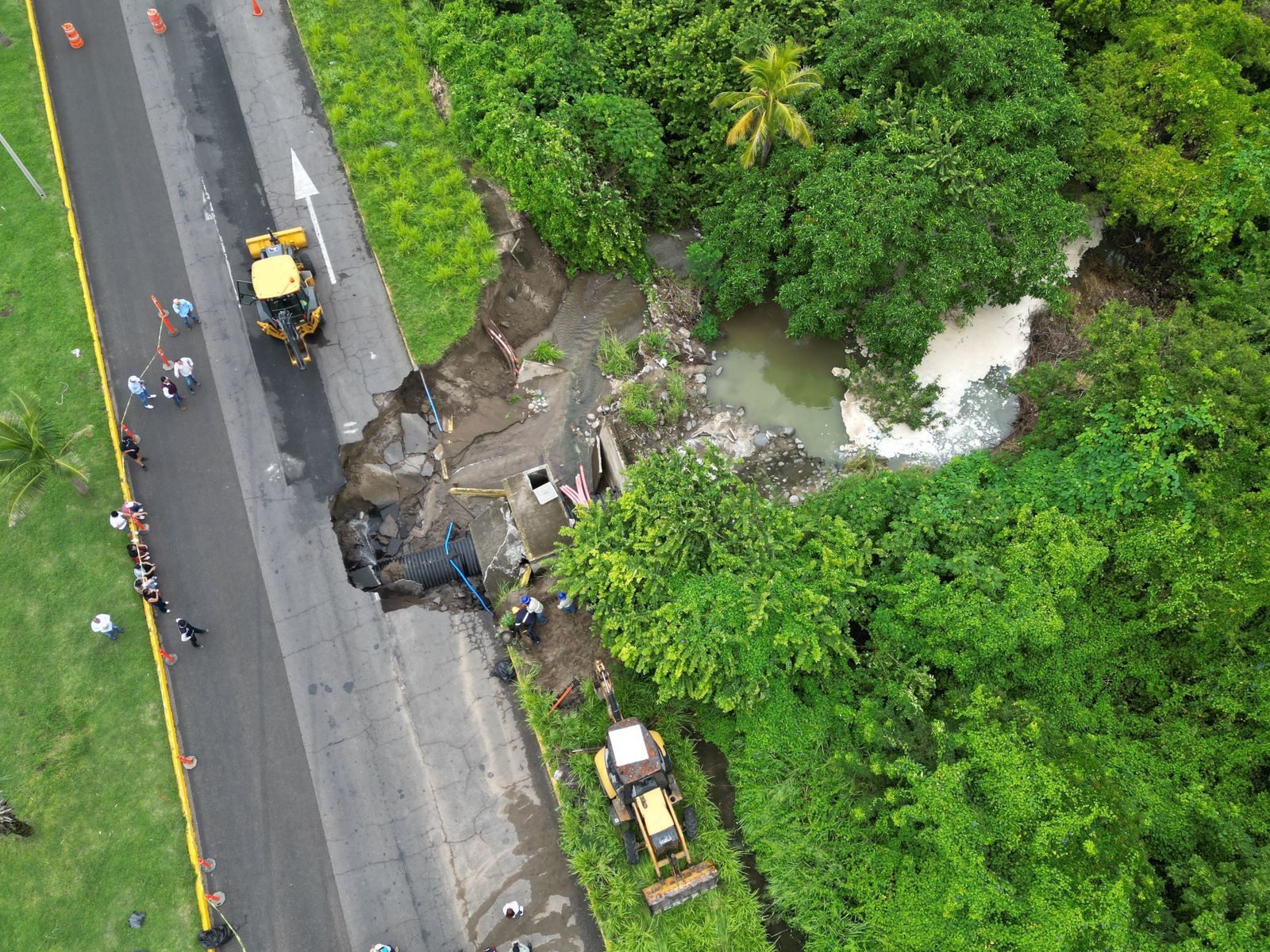Atiende SIOP afectación en la carretera federal 150 Antón Lizardo-Veracruz