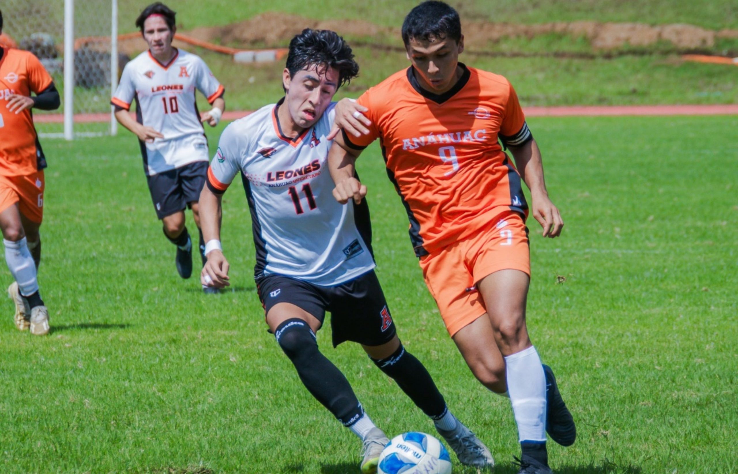 Leones UAX en cuarto lugar de futbol Conadeip
