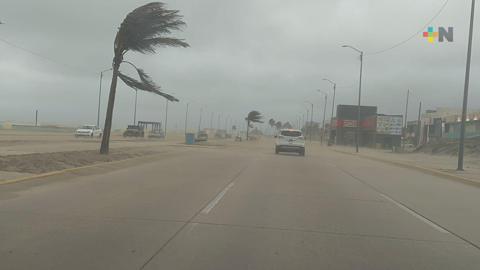 Protección Civil de Coatza pide a población mantenerse atenta por ingreso del frente frío 11