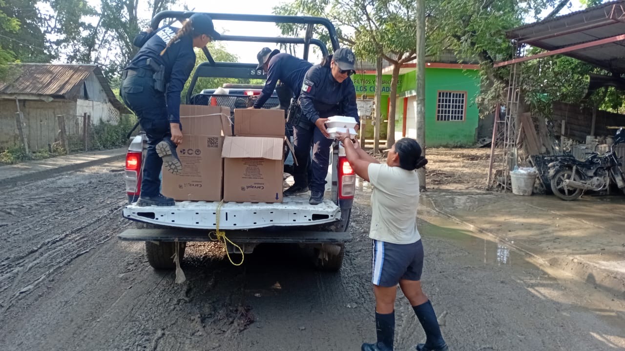 Plan Tajín: más de 24 mil comidas y 11 mil paquetes distribuidos a población damnificada