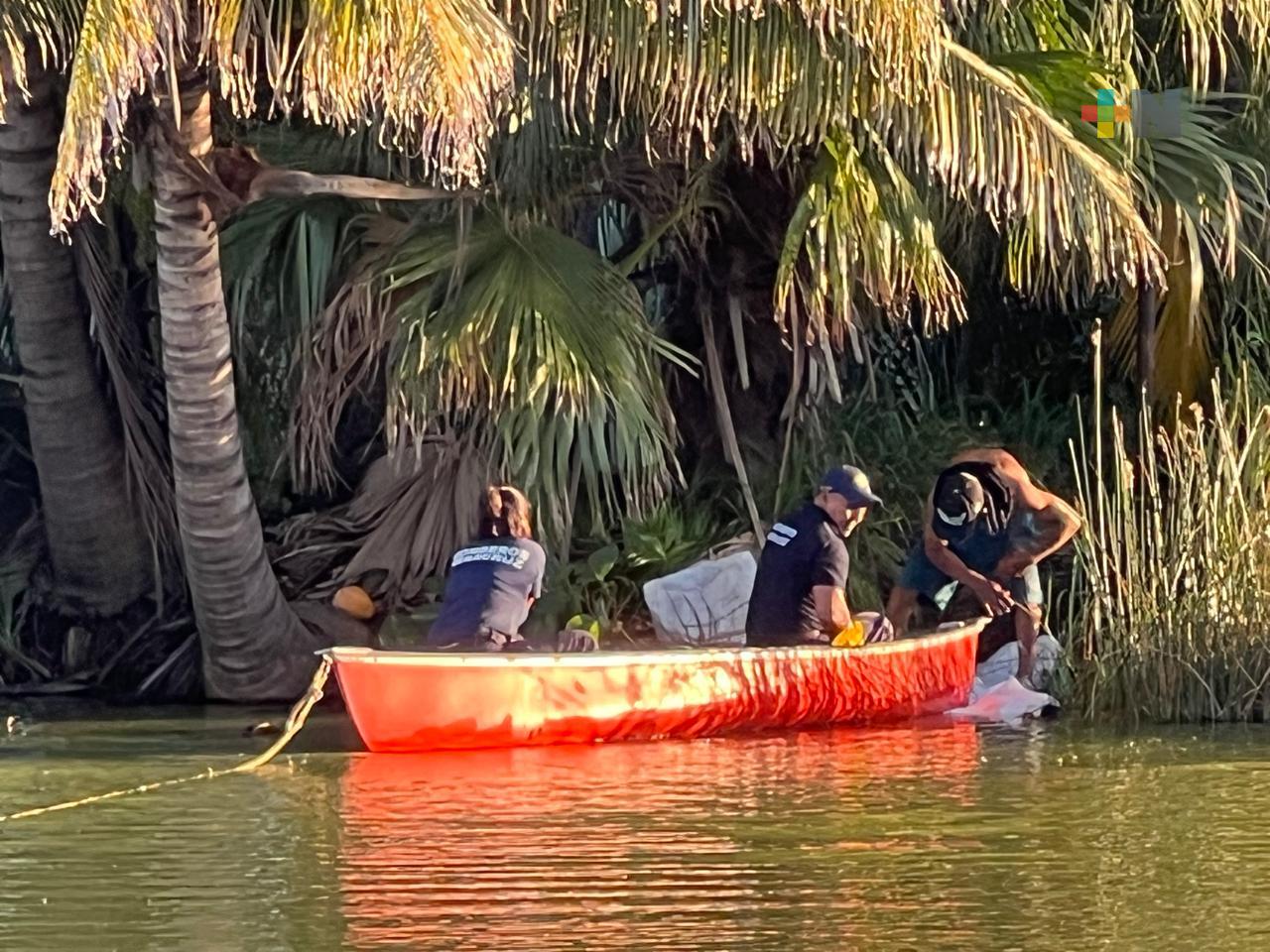 Rescatan a hombre atrapado en isla de la laguna Malibrán
