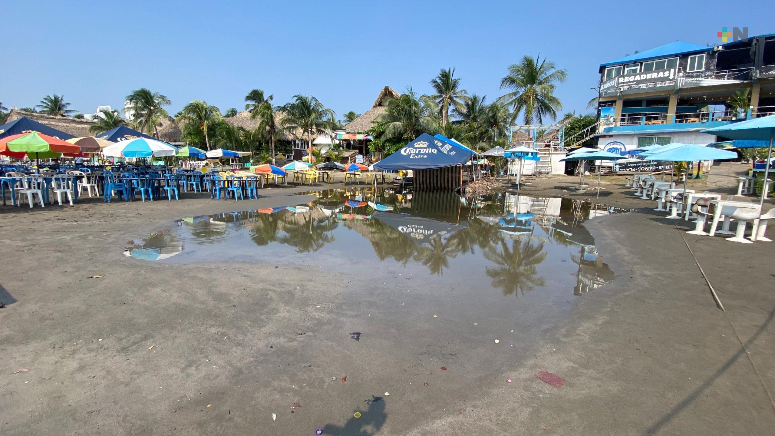 Piden atender desembocadura de agua pluviales en playa de Veracruz