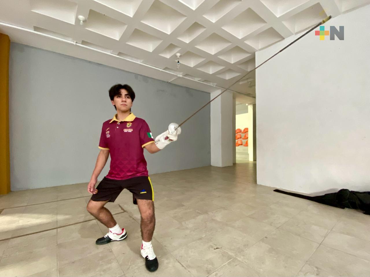 Emiliano Martínez representará a México en competencias internacionales de esgrima