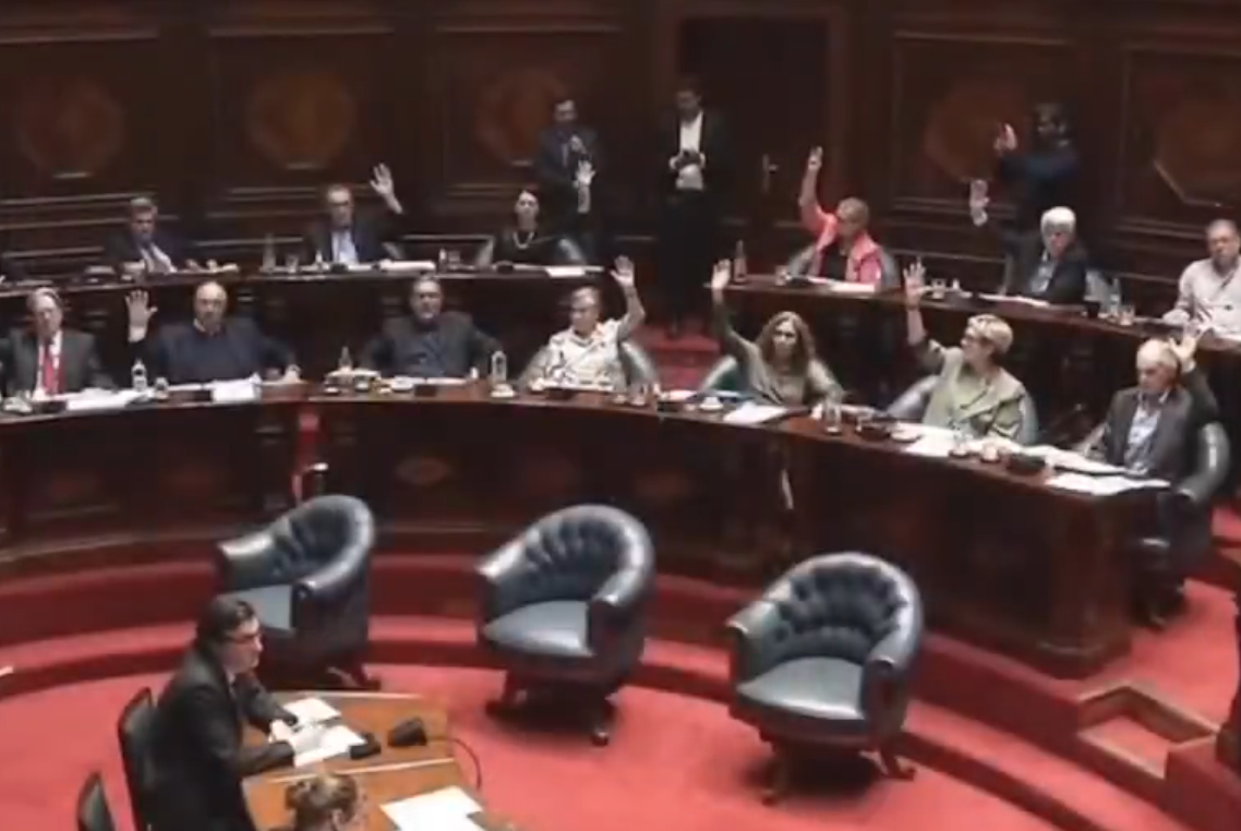 Uruguay aprueba ley de eutanasia