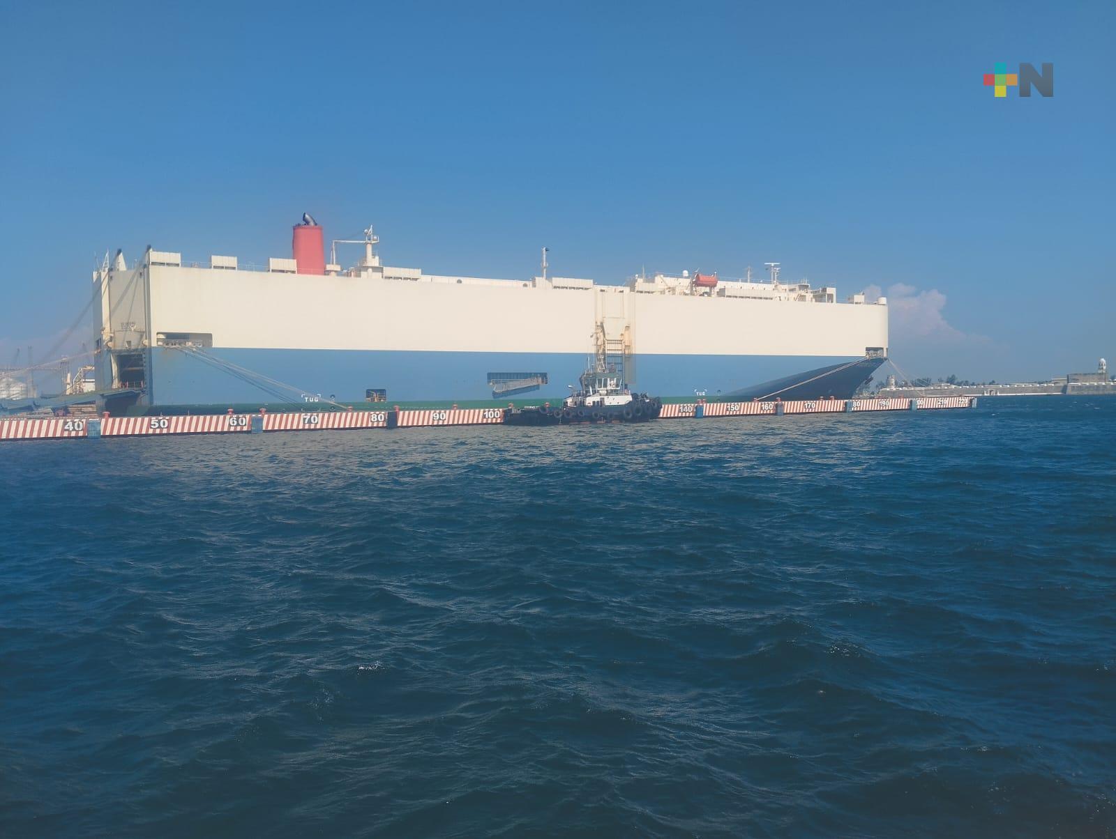 Se mantiene cerrada la navegación en el Puerto de Veracruz