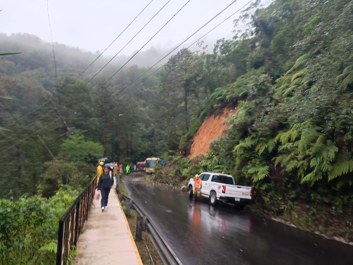 Atiende SICT derrumbe en la ruta 150 tramo Orizaba – Zongolica