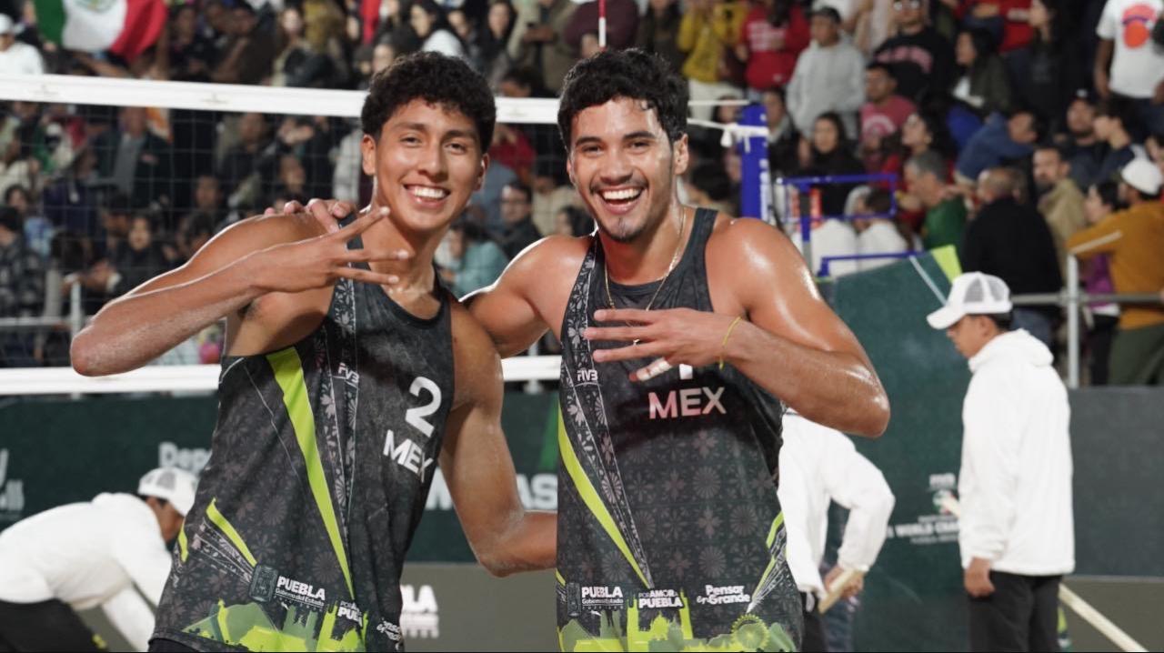 Lares y Ayala cierran invictos y avanzan en el Mundial Sub-21 de Voleibol de Playa