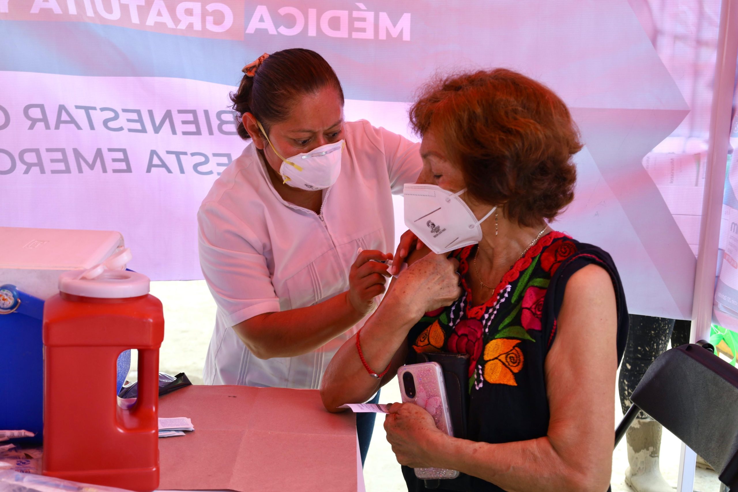 Vacunas, medicamentos y atención médica garantizados a la población de la zona norte