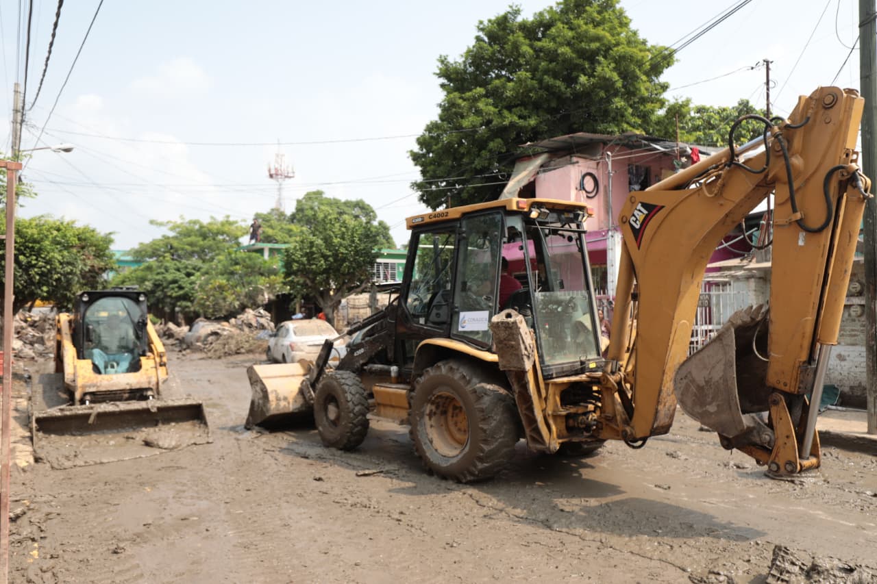 Avanzan brigadas de limpieza en Poza Rica y Álamo para recuperación de calles