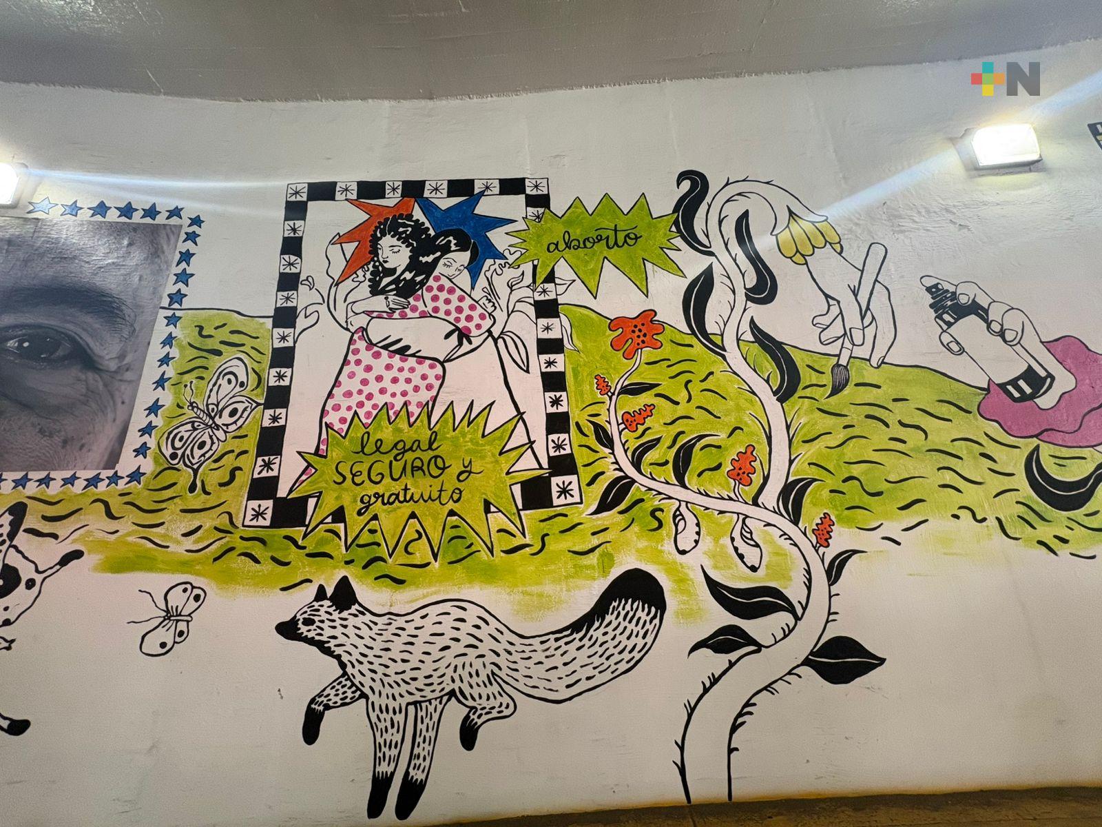Inauguran el mural Xalapeñas Históricas en viaducto del parque Juárez
