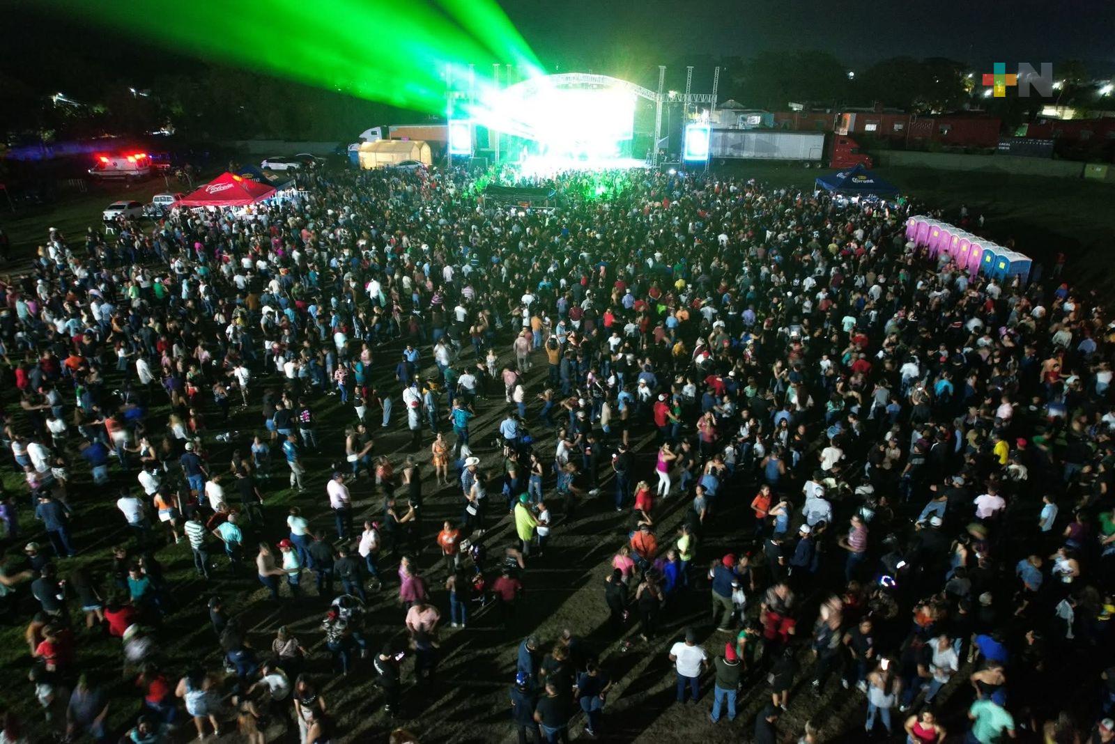 Con gran éxito arranca el Carnaval Tierra Blanca 2025