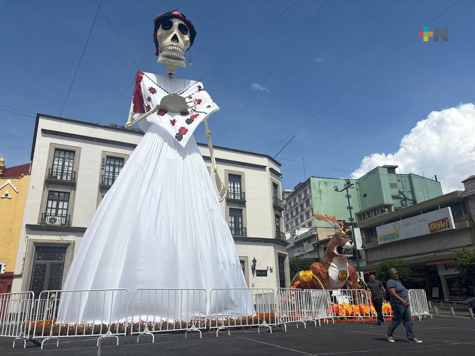 Catrina monumental, gran atractivo en zona centro de Xalapa