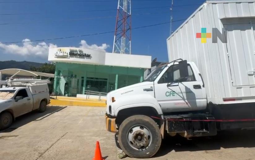 Restablecen servicio de energía eléctrica en la Huasteca y sierra de Huayacocotla