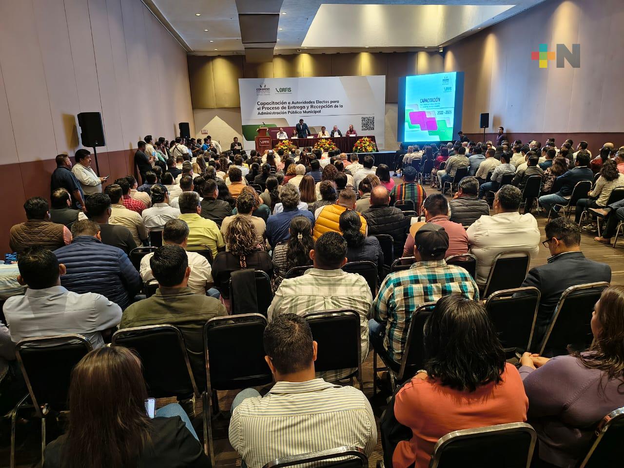 Congreso y Orfis capacitan a autoridades electas de 41 municipios veracruzanos