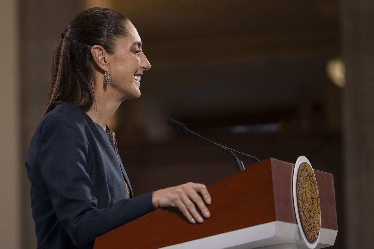 Inicia día 10 entrega de segundo apoyo a afectados en Veracruz y cuatro entidades más: Sheinbaum