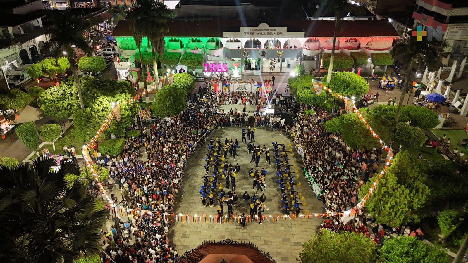 En Tres Valles festejan el 37 aniversario de emancipación