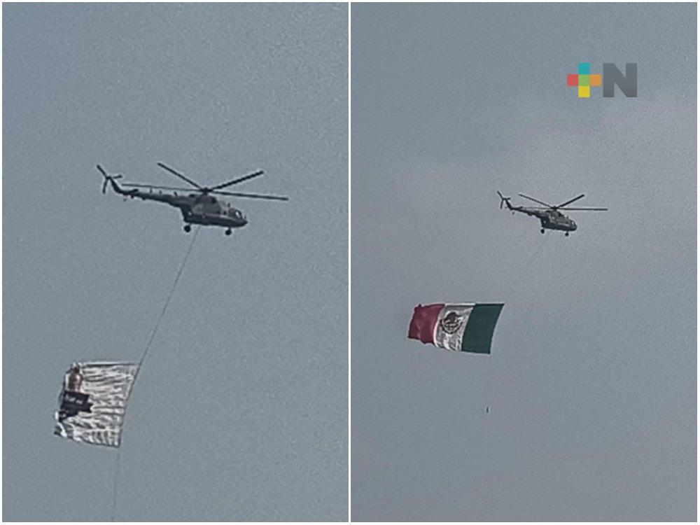 Helicópteros ensayan para ceremonia de la creación de la Armada de México, en Veracruz puerto